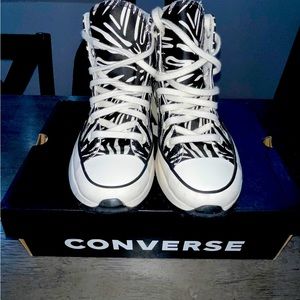 Converse Run Start Hike Platform
